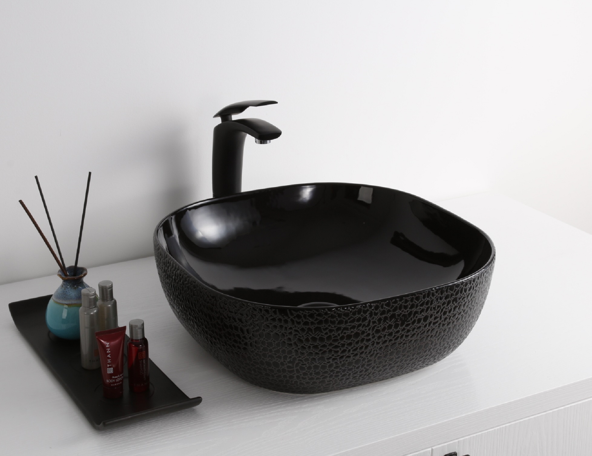 Art 500mm Countertop Basin – Gloss Black